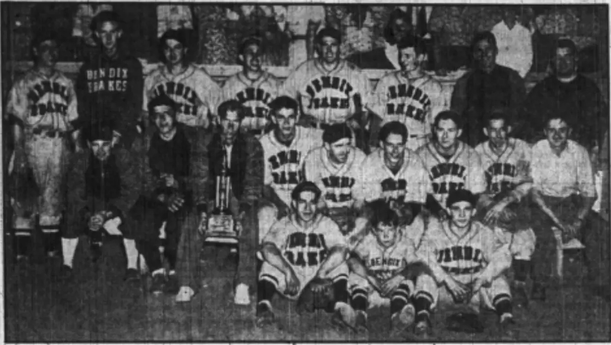 Team photo of the 1941 Bendix Brakes
